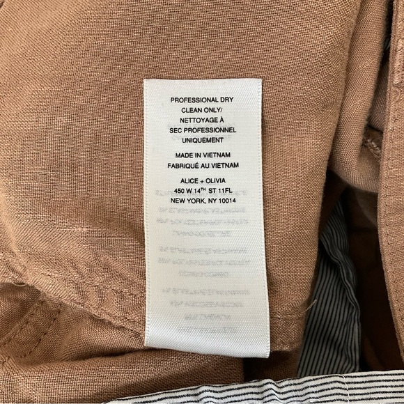 Alice + Olivia Linen Blend Cargo Shorts Beige 2 - Picture 10 of 10